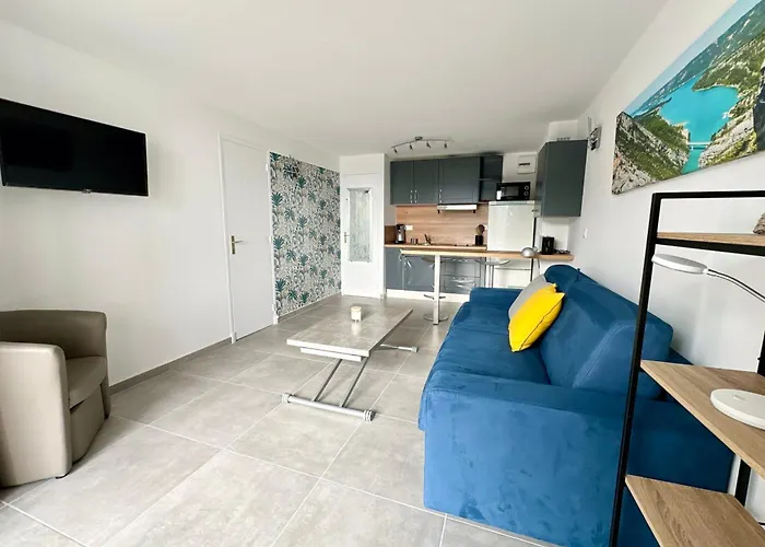 Sublime With Large Terrace And Pool *