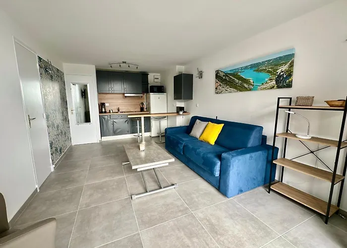 Sublime With Large Terrace And Pool Apartmán *